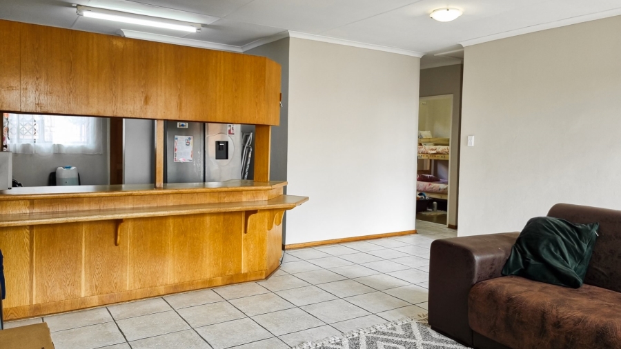 2 Bedroom Property for Sale in Langenhovenpark Free State